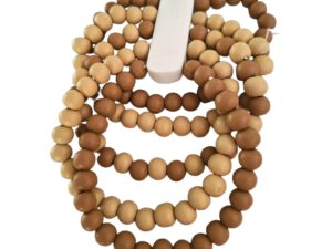 Armband van houten kralen in bruintinten